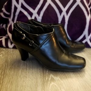 Black booties size 6